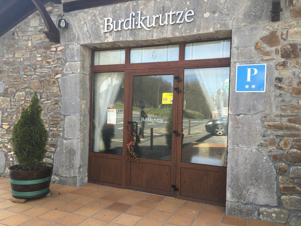 Burdi -Kurutze Pension Urquiola エクステリア 写真